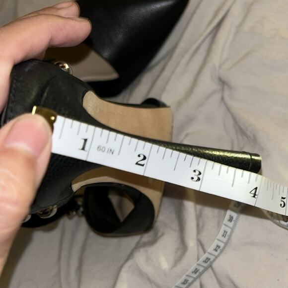 Vince Camuto, high heel 4”, black, size 9M - Picture 10 of 10